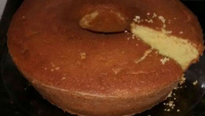 Bolo fofo de milharina