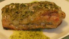 Lombo de porco com molho de hortelã