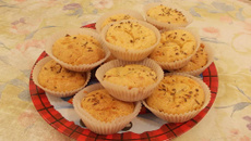 Muffin rápido de queijo com azeitonas