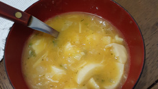 Sopa creme de aipim com palmito