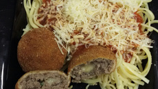 Polpetone à parmegiana