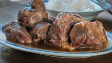 Costelinha ao açafrão