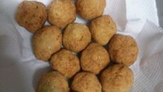 Bolinha de queijo rápida