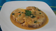 Filés de cação ao leite de coco