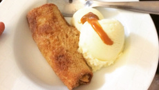 Rolinhos de banana com doce de leite