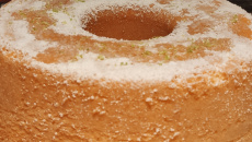 Bolo fofinho de limão