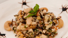 Salada de grãos com castanha-de-caju e hortelã (Hotel Vila Naiá)