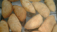 Massa de pastel crocante e macia