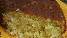Bolo de farinha de tapioca com milho