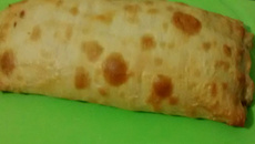 Enroladão de Pastel Assado