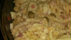 Macarrão ao molho branco no forno