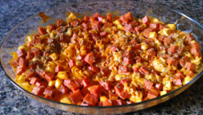 Macarrão de forno com presunto e queijo