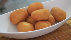 Salgadinho de carne e salsicha