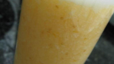 Vitamina de pera, physalis e gengibre