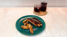 Costelinha com barbecue e batatas rústicas