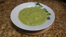 Sopa de abobrinha com couve