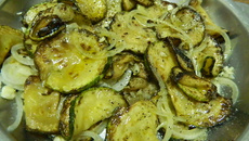Salada de abobrinha frita