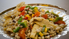 Salada de feijão-fradinho com bacalhau