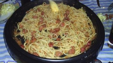 Espaguete com lingüicinha