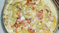 Couve-flor gratinada com molho 4 queijos