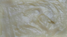 Pavê de limão com cobertura de creme branco