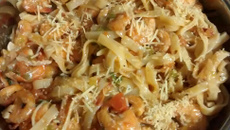 Macarrão com camarão (muito fácil)