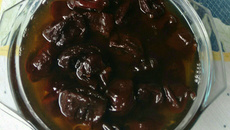 Calda de ameixa preta