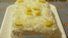 Torta mineira de abacaxi e coco