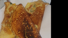 Omelete de carne seca com queijo