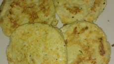 Hambúrguer de frango com cenoura para congelar