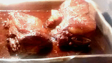 Costela assada com molho tipo barbecue