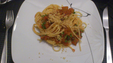 Espaguete com molho de aliche