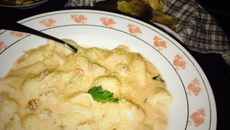 Macarrão com queijo cremoso na pressão