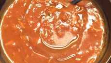 Sopa de abóbora com frango e repolho