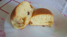 Pão caseiro com torresmo