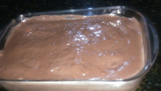 Pavê de chocolate com biscoito de chocolate com recheio de baunilha