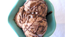 Sorvete de creme de avelã