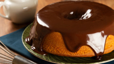 Bolo de cenoura no liqüidificador