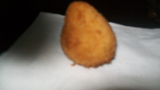 Coxinha com massa de batata