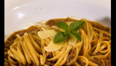 Macarrão com ragu de carne 