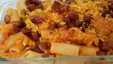 Macarrão com salgadinho de tortilla