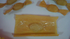 Bala de bagaço de abacaxi