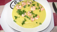 Sopa de camarão com batata baroa