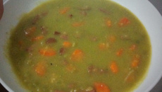 Sopa de ervilha simples