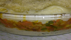 Escondidinho de legumes com molho branco