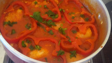 Filé de panga ao cheiro-verde e tomates