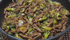Carne com brócolis