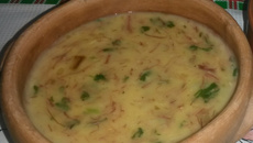 Caldinho de carne seca com mandioca