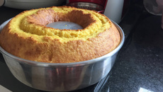 Bolo de laranja (com laranja inteira)