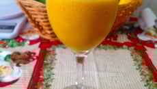 Suco de manga refrescante